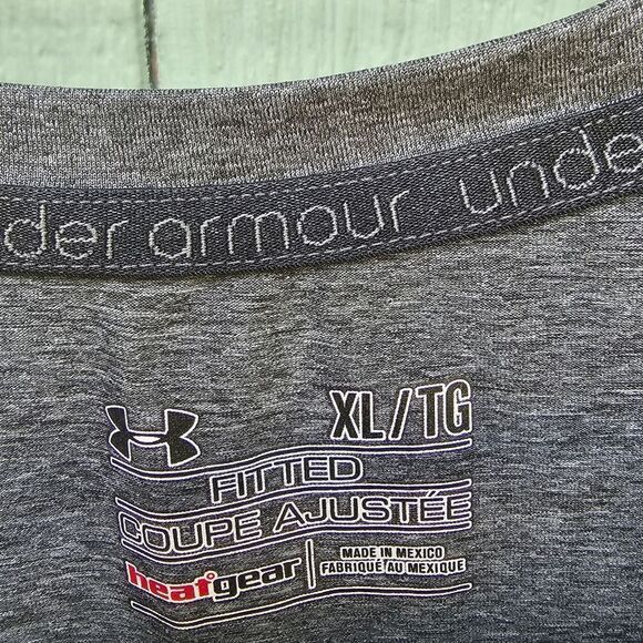 Under Armour Women's T Shirt (T18) - Picture 5 of 7